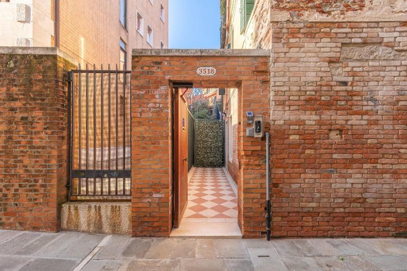 B And B Casanova Ai Tolentini Venedig Exterior foto